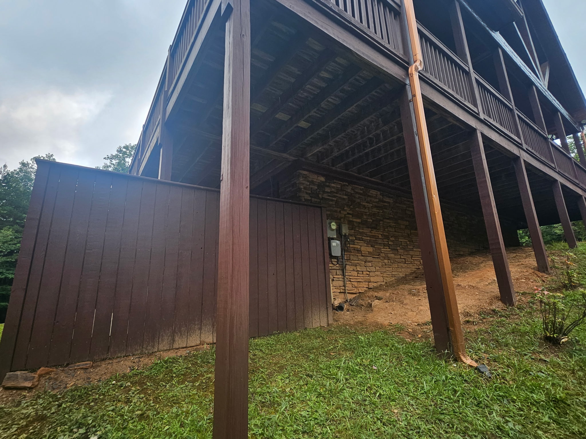 Large deck structural supports and framing